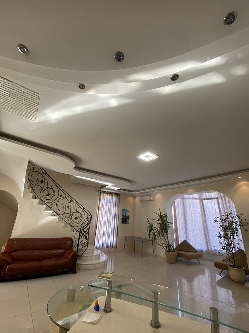 Продам красивый дом на 10 ст. Б.Фонтана Одеса - фото 1