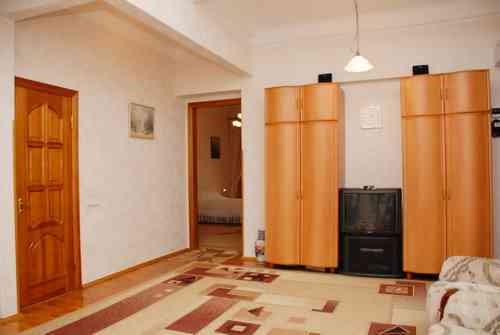 Здається в оренду відмінна 2-х кімнатна квартира м. Льва Толстого Код об'єкта: 1124916 Kiev