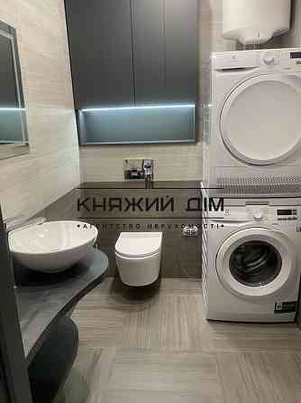 Оренда Квартира 3-кімнатна, 8/16 поверх на Салютная ул. Киев