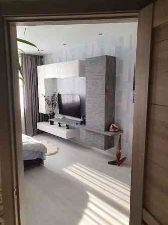 Оренда Квартира 1-кімнатна, 5/6 поверх на ул. Идейная Kiev