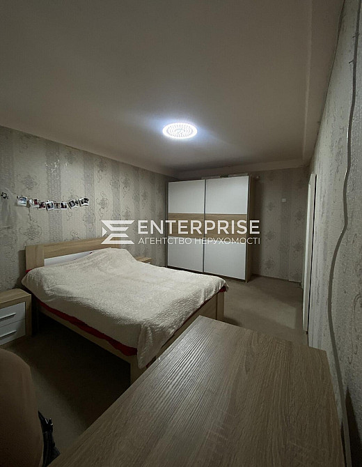 Продаж Квартира 2-кімнатна, 1/9 поверх на вул. Солом'янська Київ - фото 1