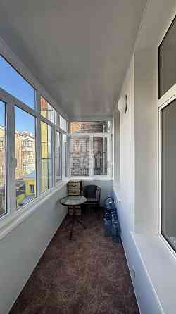 Оренда Квартира 4-кімнатна, 4/5 поверх на вул. Хмельницького Богдана Kiev