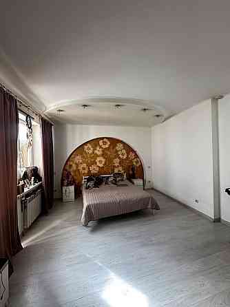 Оренда Квартира 1-кімнатна, 9/23 поверх на Дніпровська набережна, 19в Kiev