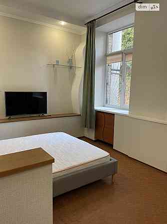 Оренда Квартира 1-кімнатна, 2/7 поверх на Михайла Коцюбинського, 2 Київ