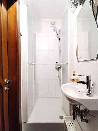 Оренда Квартира 1-кімнатна, 9/9 поверх на вул. Сергія Берегового, 2/6 Киев