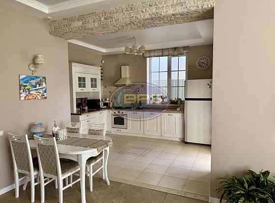 Продаж 2-поверховий Будинок з ділянкою 3 сот 165 кв.м 5 кімн. на Селекционерів вул. Авангард