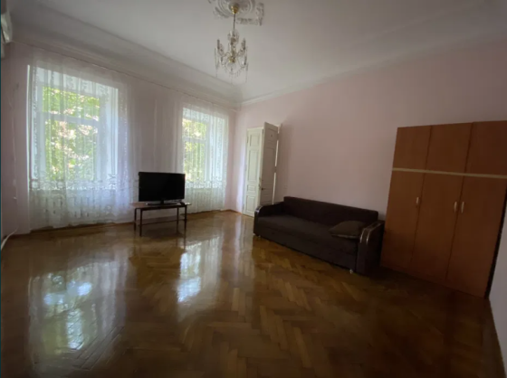 Просторная квартира в центре на ул. Пастера Одеса