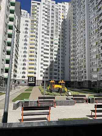 Оренда Квартира 2-кімнатна, 17/25 поверх на Харьковское шоссе, 190 Київ