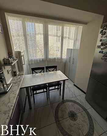 Продаж Квартира 4-кімнатна, 3/5 поверх на героїв майдану Чернівці