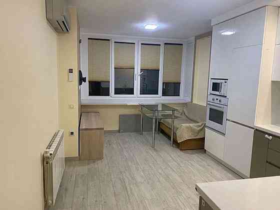 Оренда Квартира 1-кімнатна, 9/11 поверх на ул. Академика Туполева Київ