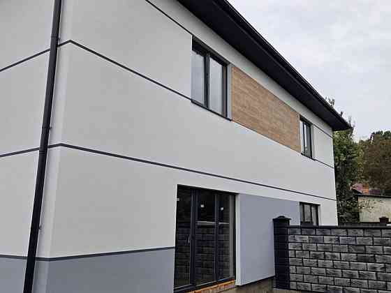 Продаж Будинок 4-кімнатний на вул. Залізнична Rivne