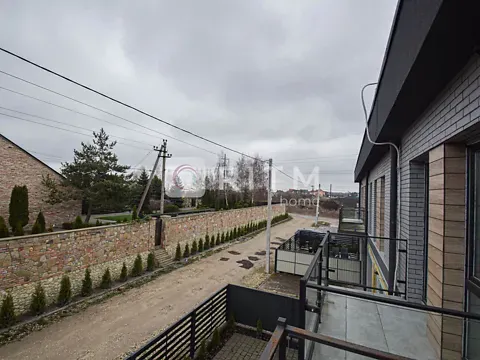 For sale 2-storey   105.9 sq.m 4 rooms   - photo 2