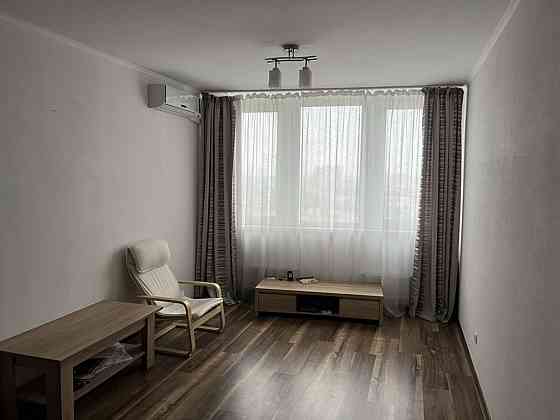 Оренда Квартира 1-кімнатна, 17/34 поверх на проспект Соборності, 30 Київ