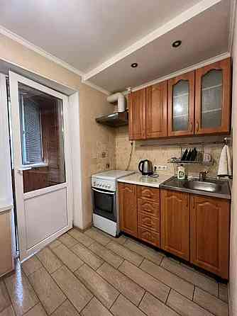 Оренда Квартира 1-кімнатна, 1/5 поверх на Синьозерна, 6а Kiev