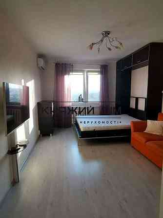 Оренда Квартира 1-кімнатна, 10/22 поверх на Ващенко ул. Киев