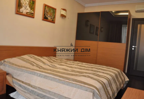 Продаж 2-х к. квартири в центрі міста, м. Олімпійська 7 хв пішки. Код об’єкту 21145776 Kiev