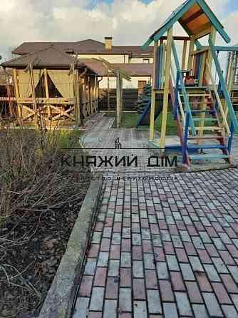 Оренда відмінного 2-поверхового будинку в с. Хотів. Код № 139167 Хотів