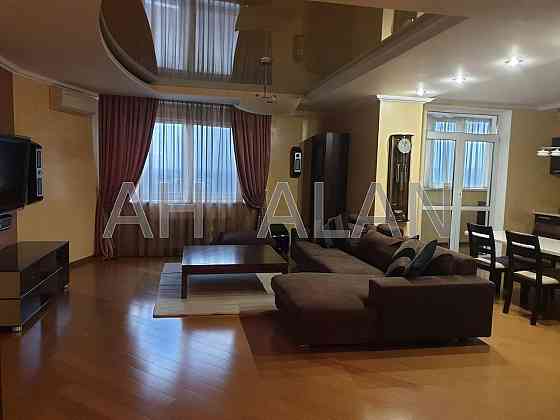 Оренда Будинок 4-кімнатний на Окіпної Раїси вул., 10А Київ