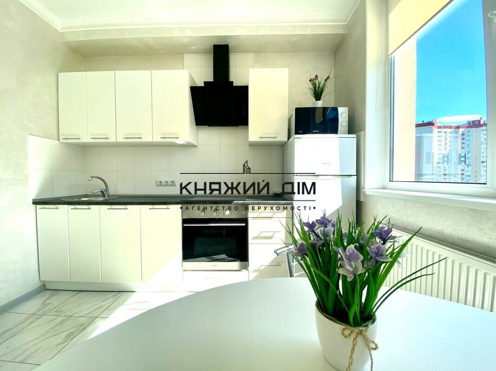 Оренда Квартира 1-кімнатна, 12/16 поверх на Ломоносова ул./Юлії Здановської Київ - фото 1