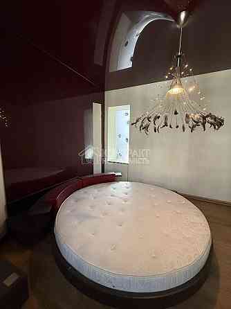 Продаж Квартира 3-кімнатна, 8/14 поверх на вул. Молочна Kharkiv