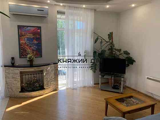 Оренда Квартира 2-кімнатна, 4/7 поверх на Эспланадная ул. Київ