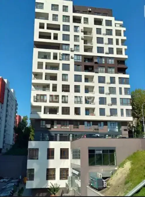 Продаж Приміщення в житловому будинку площа 312 кв.м 1-й поверх на Семицвіт Львів - фото 1