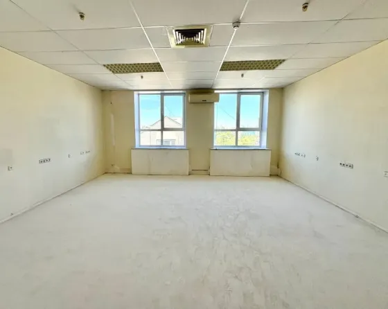 Продаж Офісні приміщення площа 1147.8 кв.м на Лазаряна Дніпро