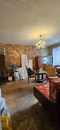 Продаж Квартира 3-кімнатна, 3/9 поверх на Лесі Українки вул., д. 24 Kiev