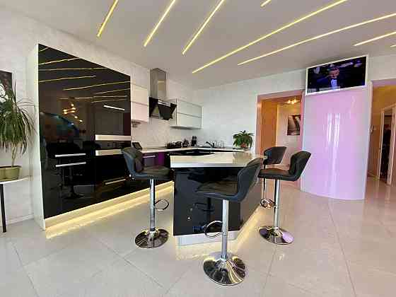 Продаж Квартира 2-кімнатна на ул. Фонтанская дорога, 123 Одесса