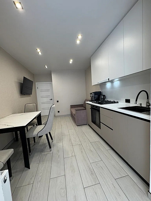 Продаж Квартира 1-кімнатна, 7/10 поверх на Содружества ул., 7 Dnipro - photo 2