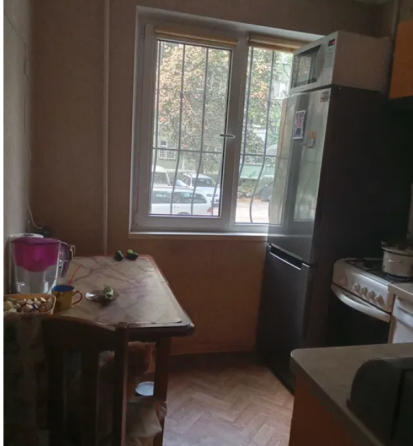 Продам трех комнатною квартиру на Таирова проспект Небесной Сотни Одесса