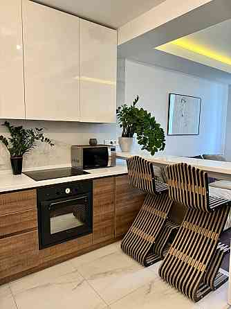 Оренда Квартира 1-кімнатна, 14/17 поверх на Завальна, 10В Kiev