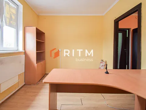 Здається  площа 50 кв.м 2-й поверх Тернопіль Фабрична вулиця Тернопіль - фото 1