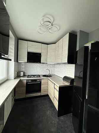 Продаж Квартира 4-кімнатна, 9/9 поверх на вул. Амосова Харків