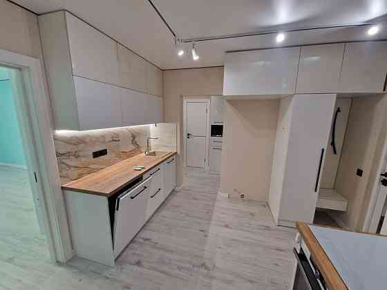 Продаж Квартира 2-кімнатна, 25/25 поверх на Данченка вул., д. 1 Kiev