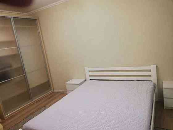 Оренда Квартира 2-кімнатна, 2/25 поверх на ул. Заречная Киев