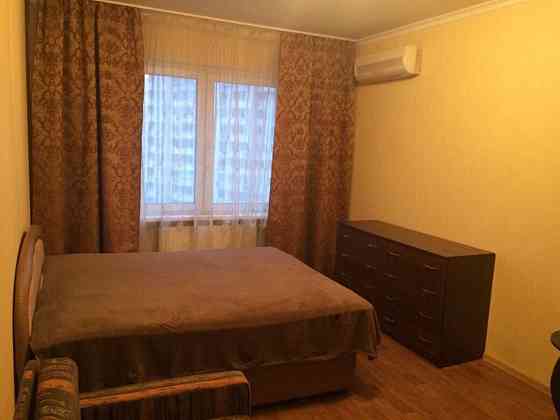 Оренда Квартира 1-кімнатна, 21/25 поверх на Гмыри Бориса ул., 10/40 Київ