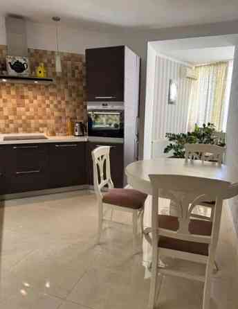 Продаж Квартира 2-кімнатна на ул. Кленовая, 2а Одесса