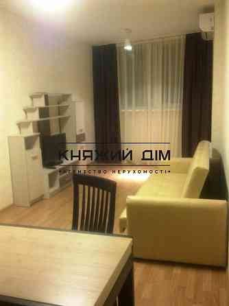 Продаж Квартира 1-кімнатна, 9/25 поверх на Сикорского ул. Киев