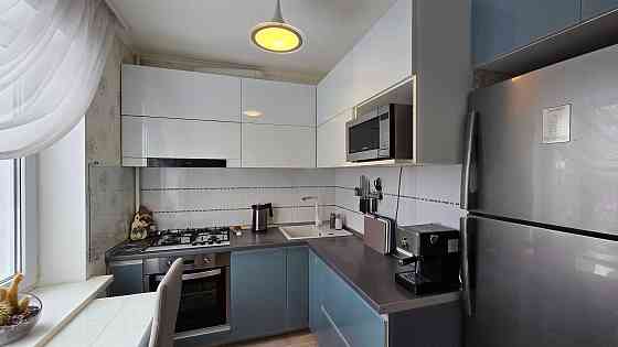 Продаж Квартира 3-кімнатна, 4/5 поверх на Ольжича вул., д. 11 Киев