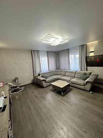 Продаж Будинок 3-кімнатний на ул. Уральская, 46 Svitle