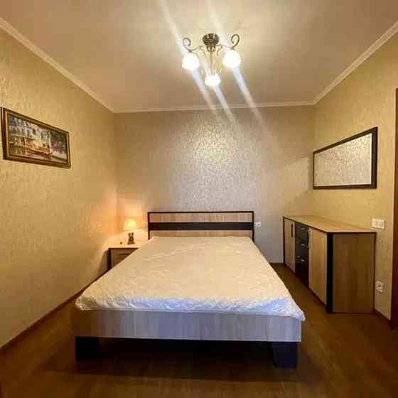 Оренда Квартира 1-кімнатна, 7/12 поверх на Полтавська, 10 Киев