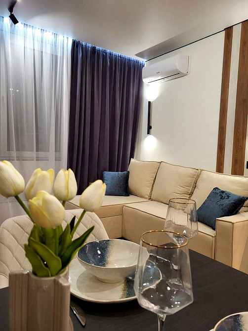 Продаж Квартира 3-кімнатна, 20/25 поверх на Олександра Олеся вул., д. 17 Киев - изображение 1