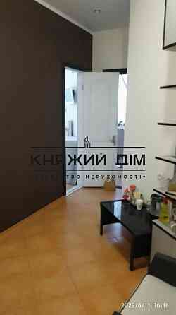 Оренда приміщення вільного призначення на Приречная ул. поверх - 2/2 Київ