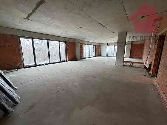 Продаж Квартира 3-кімнатна, 4/10 поверх на Словянська наб., 130 Ужгород