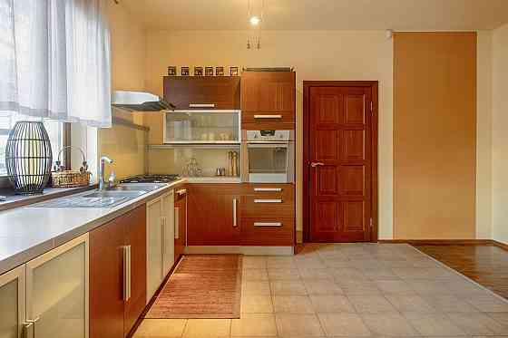 Продаж 3-поверховий Будинок з ділянкою 11 сот 374 кв.м 4 кімн. на Шевченка вул. Малечковичі