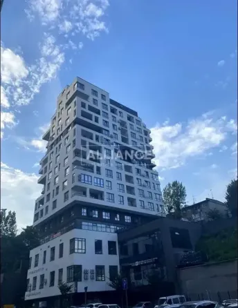 Продаж Приміщення в житловому будинку площа 312 кв.м 1-й поверх на Семицвіт Львів