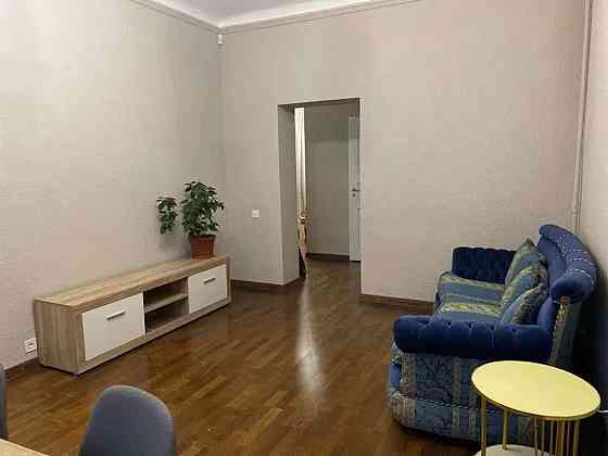 Оренда Квартира 3-кімнатна, 3/5 поверх на ул. Никольско-Ботаническая, 15/17 Київ