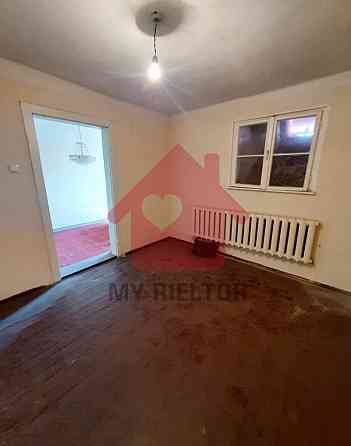 Продаж приміщення вільного призначення на Фединця О. поверх - 1/2 Uzhhorod