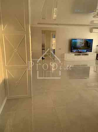 Продаж Квартира 3-кімнатна, 12/15 поверх на Левка Лукяненка вул. (Маршала Тимошенка), 13А Kiev